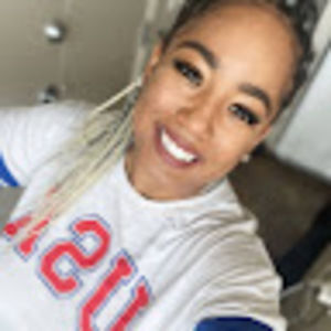 Meet your Posher, Adrienne